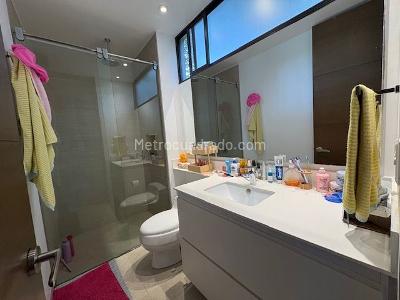 Casa de 3 alcobas en arriendo en Hacienda San Simon, Bogotá, 330 m² · foto 9 de 20