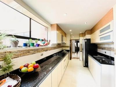 Apartamento de 4 alcobas en venta en Bosque Medina, Bogotá, 300 m² · foto 18 de 19