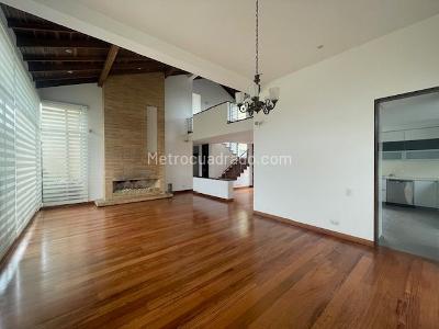 Casa de 4 alcobas en venta en Hacienda San Simon, Bogotá, 330 m² · foto 5 de 20