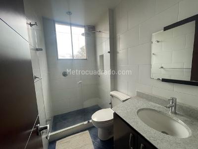 Casa de 4 alcobas en venta en Hacienda San Simon, Bogotá, 330 m² · foto 7 de 20