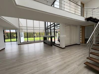 Casa de 4 alcobas en venta en Hacienda San Simon, Bogotá, 360 m² · foto 3 de 20
