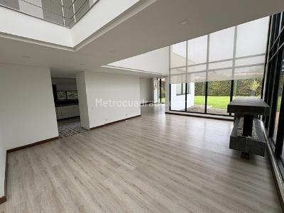 Casa de 4 alcobas en venta en Hacienda San Simon, Bogotá, 360 m² · foto 2 de 20