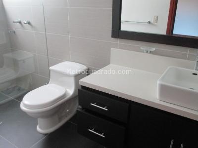 Casa de 4 alcobas en venta en Hacienda San Simon, Bogotá, 420 m² · foto 16 de 20