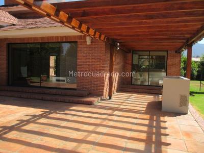 Casa de 4 alcobas en venta en Hacienda San Simon, Bogotá, 420 m² · foto 2 de 20