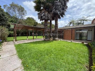Casa de 3 alcobas en venta en Hacienda San Simon, Bogotá, 300 m² · foto 4 de 20
