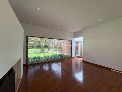 Casa de 3 alcobas en venta en Hacienda San Simon, Bogotá, 300 m² · foto 2 de 20