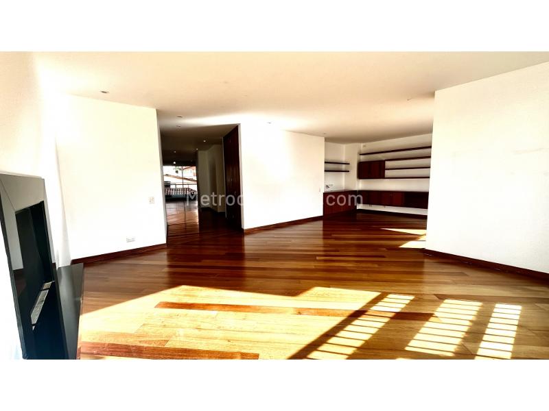 Piso – Bogotá, El Nogal - Más