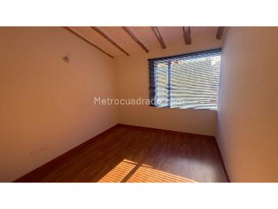 Casa de 4 alcobas en venta en El Batán, Bogotá, 200 m² · foto 15 de 20