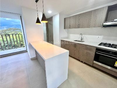 Apartamento de 2 alcobas en venta en Avenida 19 De Enero, Armenia, 89 m² · foto 2 de 18