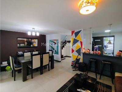 Casa de 3 alcobas en venta en Los Ocobos, Armenia, 130 m² · foto 4 de 20