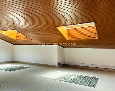 Casa de 4 alcobas en venta en El Batan, Bogotá, 247 m² · foto 13 de 19