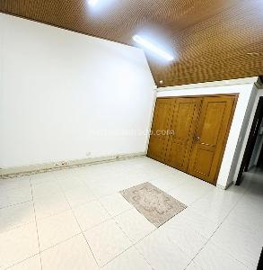 Casa de 4 alcobas en venta en El Batan, Bogotá, 253 m² · foto 11 de 19