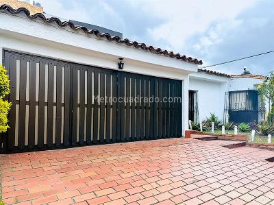 Casa de 4 alcobas en venta en El Batan, Bogotá, 253 m² · foto 19 de 19