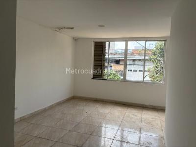 Casa de 5 alcobas en venta en El Piloto, Cali, 241 m² · foto 4 de 11