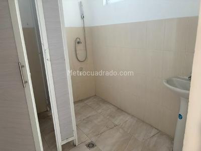 Casa de 5 alcobas en venta en El Piloto, Cali, 241 m² · foto 6 de 11