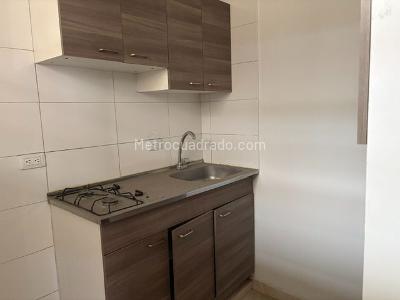 Casa de 5 alcobas en venta en El Piloto, Cali, 241 m² · foto 7 de 11