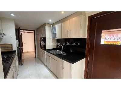 Apartamento de 3 alcobas en venta en Santa Barbara Central, Bogotá, 167 m² · foto 3 de 20