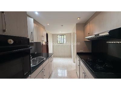 Apartamento de 3 alcobas en venta en Santa Barbara Central, Bogotá, 167 m² · foto 5 de 20