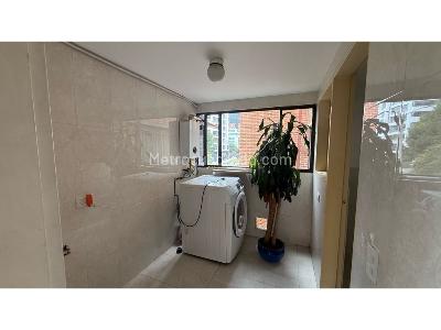 Apartamento de 3 alcobas en venta en Santa Barbara Central, Bogotá, 167 m² · foto 6 de 20