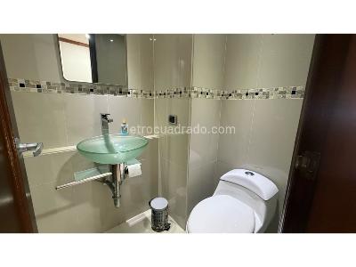 Apartamento de 3 alcobas en venta en Santa Barbara Central, Bogotá, 167 m² · foto 7 de 20