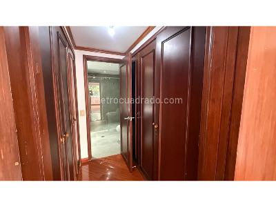 Apartamento de 3 alcobas en venta en Santa Barbara Central, Bogotá, 167 m² · foto 13 de 20
