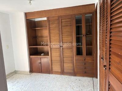 Apartamento de 4 alcobas en venta en Santa Teresita, Cali, 181 m² · foto 11 de 12