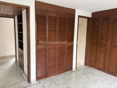 Apartamento de 4 alcobas en venta en Santa Teresita, Cali, 181 m² · foto 5 de 12