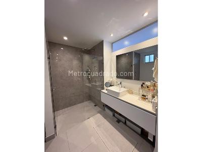 Apartaestudio en arriendo en Chico, Bogotá, 76 m² · foto 10 de 19