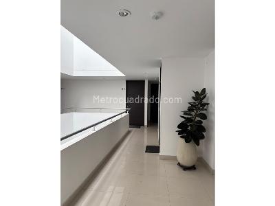 Apartaestudio en arriendo en Chico, Bogotá, 76 m² · foto 15 de 19