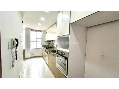 Apartamento de 3 alcobas en arriendo en Cedro Golf, Bogotá, 125 m² · foto 8 de 20