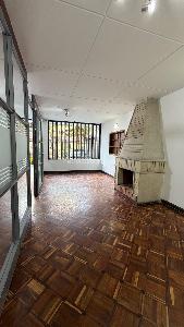 Casa de 5 alcobas en arriendo en Salitre Greco, Bogotá, 320 m² · foto 2 de 20