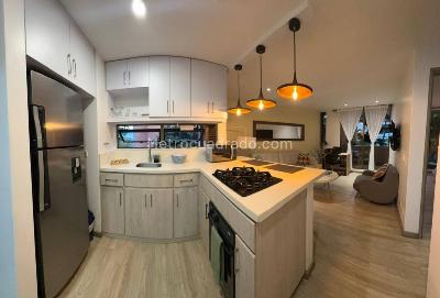 Apartaestudio en venta en Provenza, Medellín, 54 m² · foto 2 de 20
