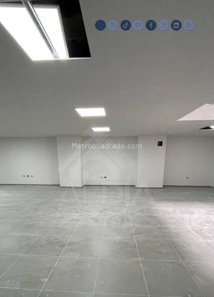 Local Comercial en Arriendo, Los Colores, Medellín - Vista 2