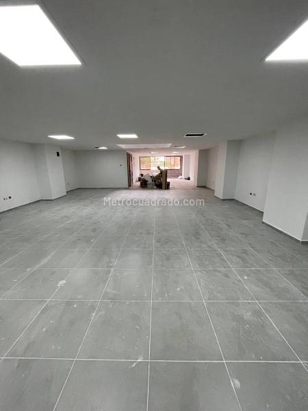 Local Comercial en Arriendo, Los Colores, Medellín - Más