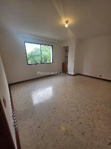 Apartamento de 2 alcobas en venta en El Poblado, Medellín, 85 m² · foto 15 de 20