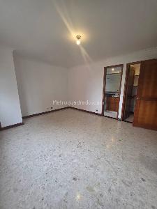 Apartamento de 2 alcobas en venta en El Poblado, Medellín, 85 m² · foto 16 de 20