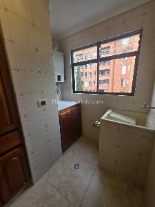 Apartamento de 2 alcobas en venta en El Poblado, Medellín, 85 m² · foto 6 de 20
