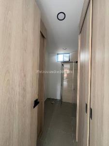 Apartamento de 3 alcobas en venta en Belen La Castellana, Medellín, 290 m² · foto 2 de 20