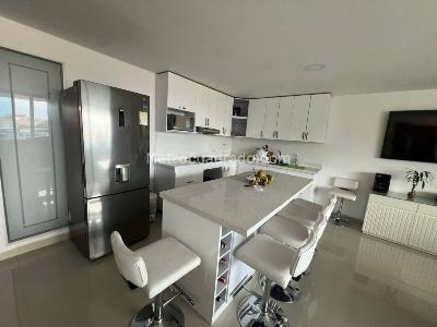 Apartamento de 3 alcobas en venta en Belen, Medellín, 138 m² · foto 4 de 20
