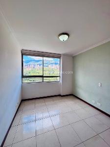 Apartamento de 4 alcobas en arriendo en La Frontera, Medellín, 140 m² · foto 4 de 20