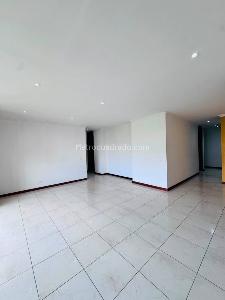 Apartamento de 4 alcobas en arriendo en La Frontera, Medellín, 140 m² · foto 8 de 20