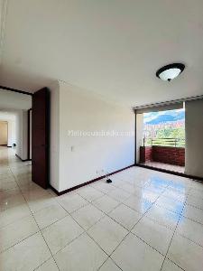 Apartamento de 4 alcobas en arriendo en La Frontera, Medellín, 140 m² · foto 12 de 20