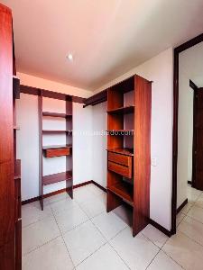 Apartamento de 4 alcobas en arriendo en La Frontera, Medellín, 140 m² · foto 13 de 20