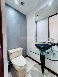 Apartamento de 4 alcobas en arriendo en La Frontera, Medellín, 140 m² · foto 15 de 20