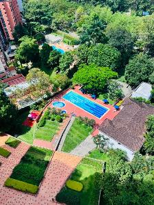 Apartamento de 4 alcobas en arriendo en La Frontera, Medellín, 140 m² · foto 16 de 20
