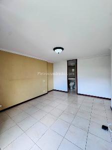 Apartamento de 4 alcobas en arriendo en La Frontera, Medellín, 140 m² · foto 17 de 20