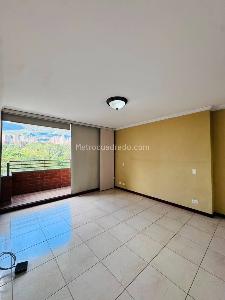 Apartamento de 4 alcobas en arriendo en La Frontera, Medellín, 140 m² · foto 19 de 20
