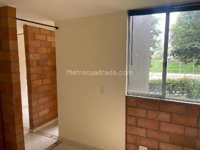 Apartamento en venta en Robledo, Medellín · foto 2 de 16