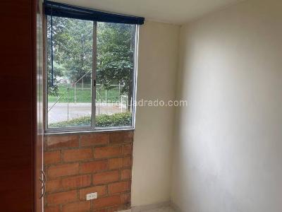 Apartamento en venta en Robledo, Medellín · foto 3 de 16