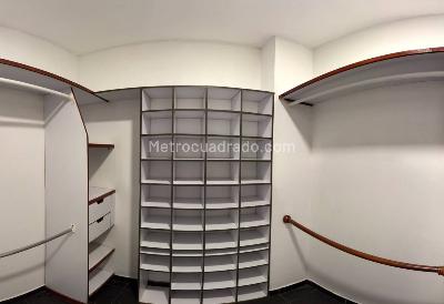 Apartamento de 2 alcobas en arriendo en Castropol, Medellín, 88 m² · foto 18 de 20